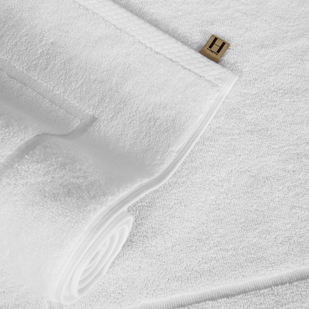 Simple Border Bath Mat | H by Frette